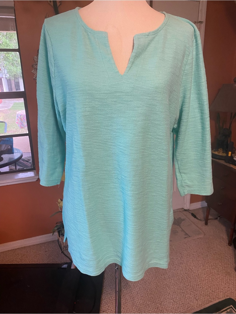 Split-Neck 3/4 Sleeve Tunic in Aqua
